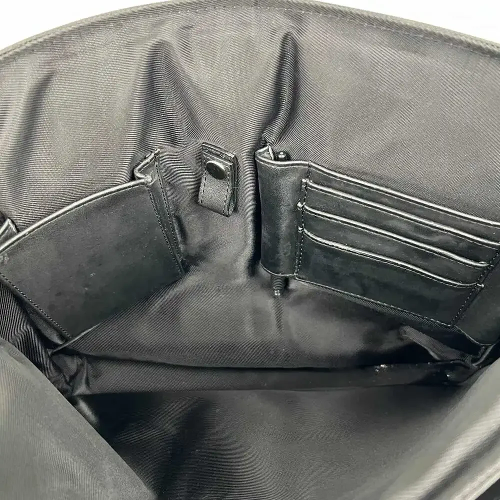 Kenneth Cole Black Adjustable Messenger Laptop Bag | Classic Design